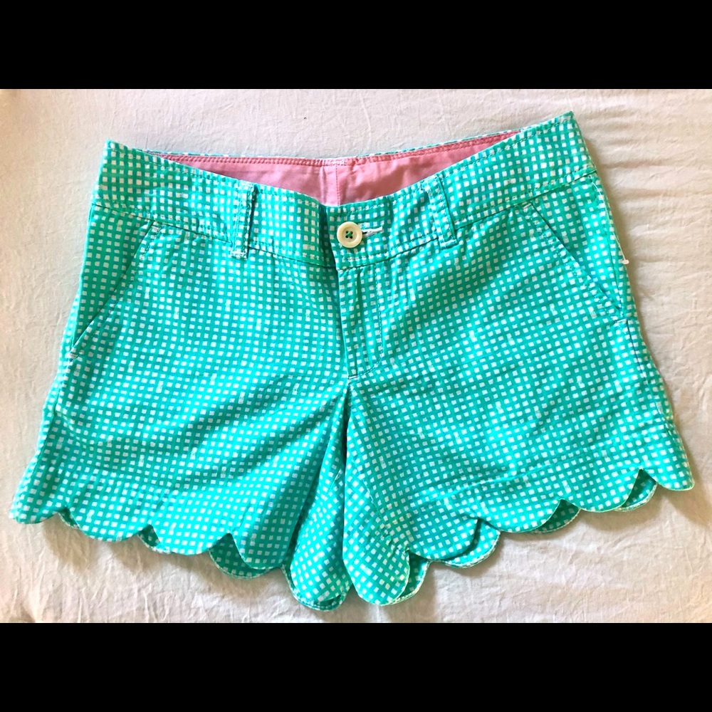 NWOT Lilly Pulitzer Scalloped Shorts